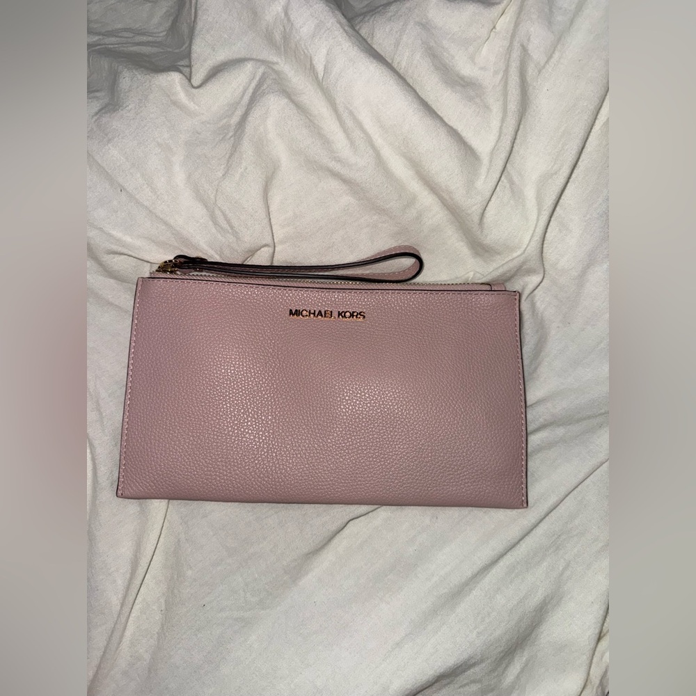 Micheal Kors Wristlet Pink